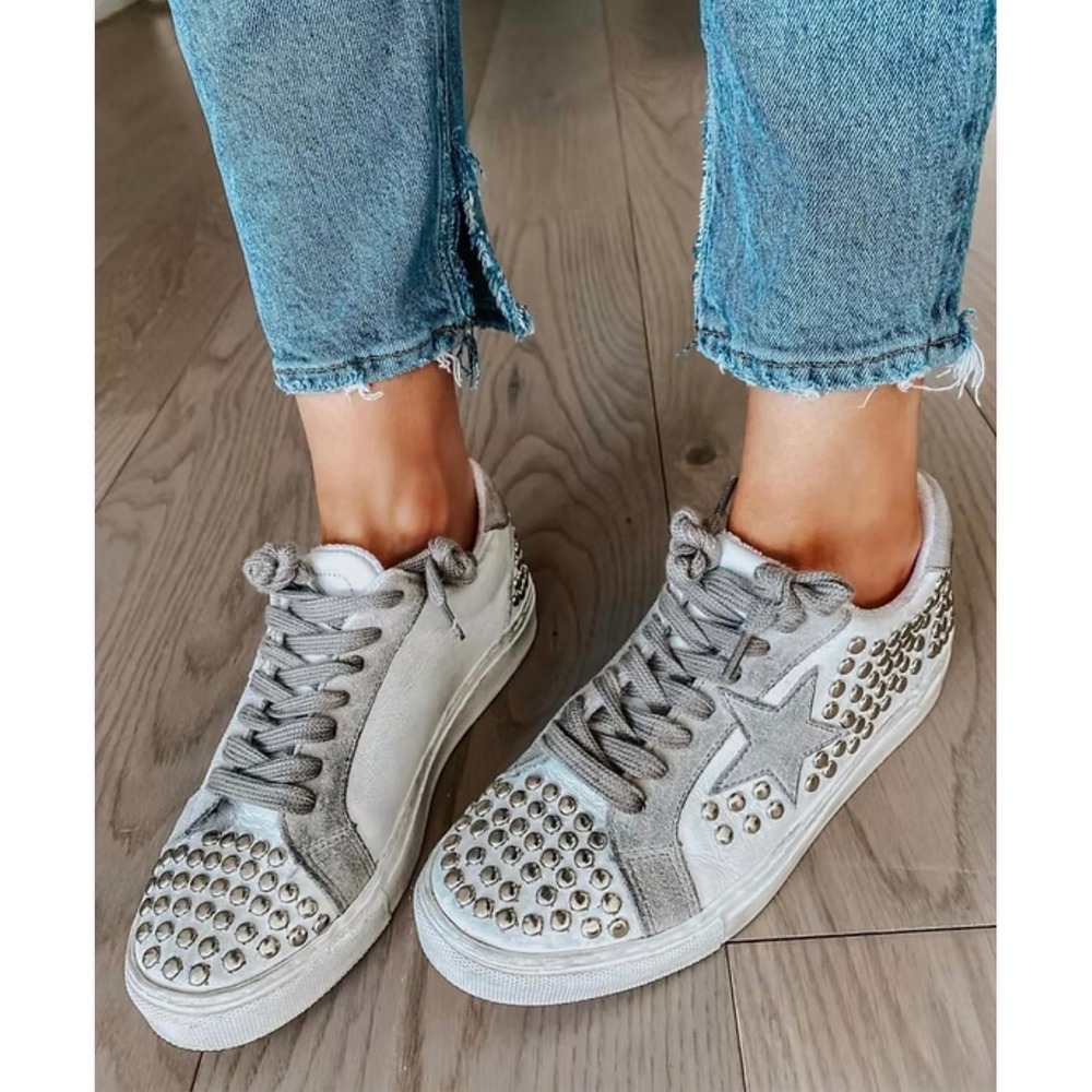 Steve Madden Turner-S White Grey Studded Star Sneakers Womens 9M TURN03S1